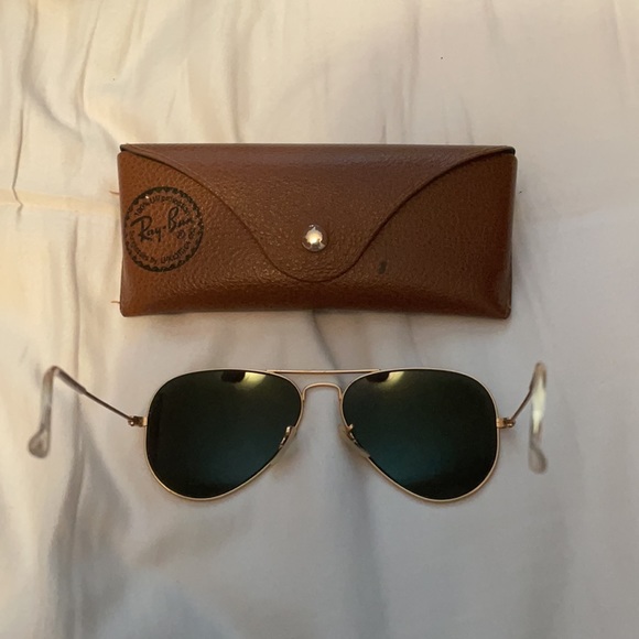 Ray Ban Aviator Sunglasses - Picture 2 of 4